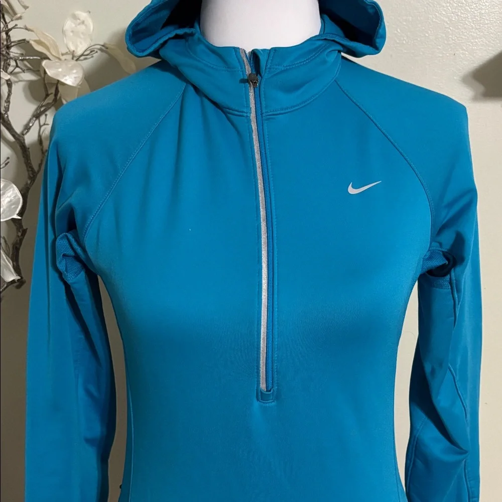 teal nike